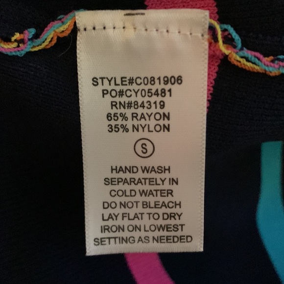 Cyrus~ Woman top - Picture 4 of 6